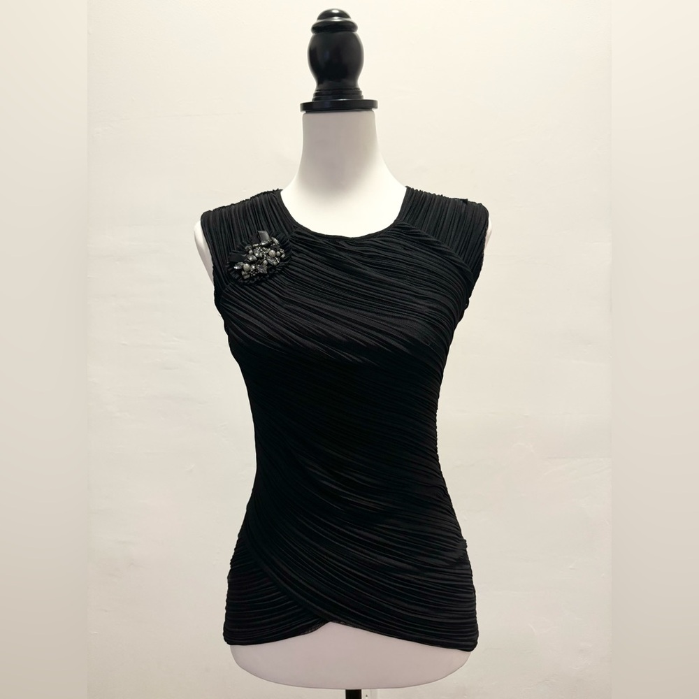 EUC BCBGMAXAZRIA Black Comb Embellished Top Sz Small